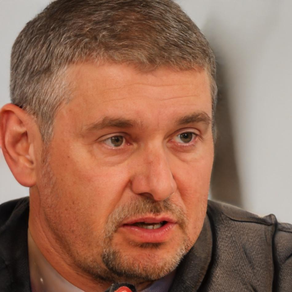Portrait de Léandre Vauquelin, analyste financier